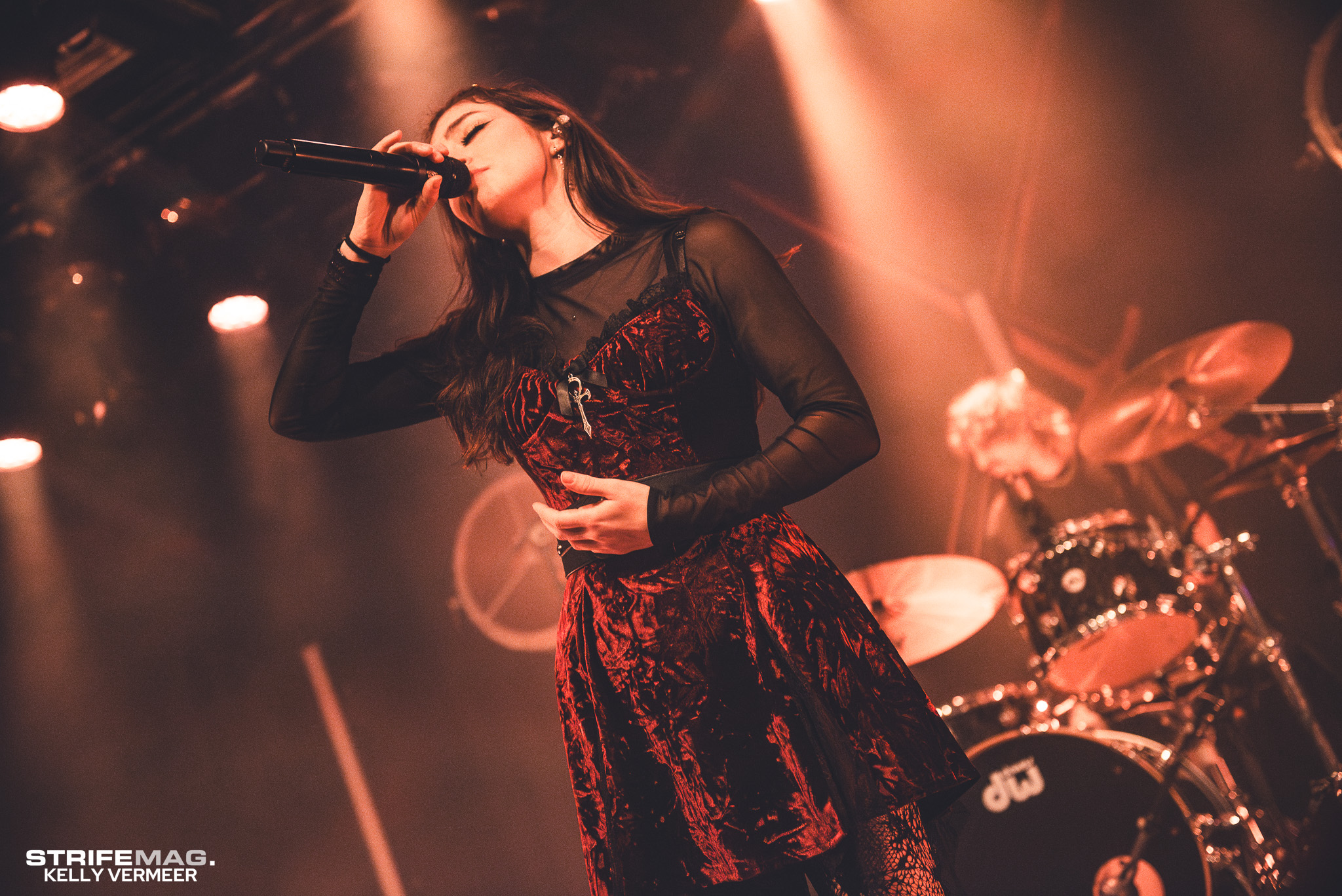 Chrissy Costanza & VOILA @ Melkweg, Amsterdam