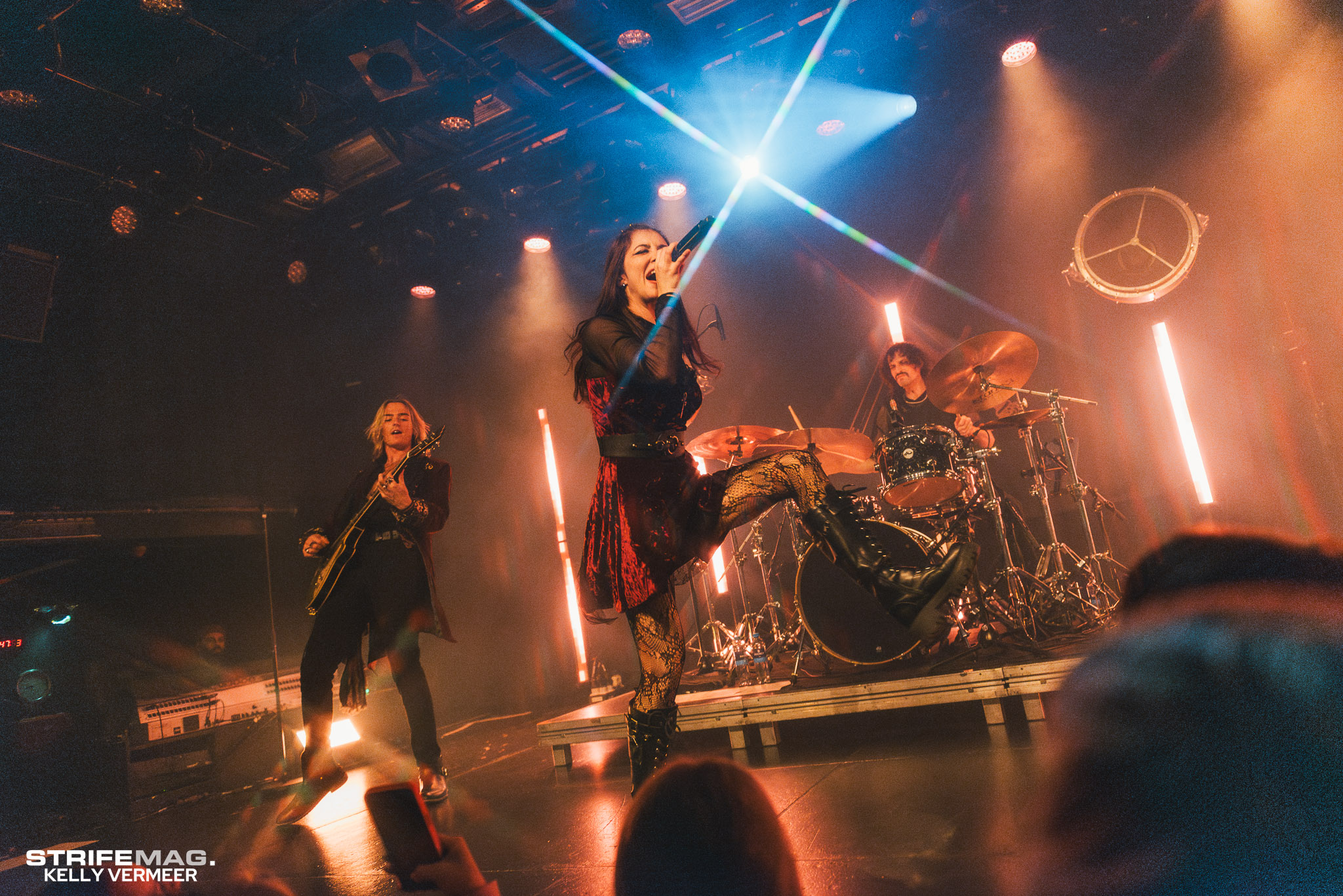 Chrissy Costanza & VOILA @ Melkweg, Amsterdam