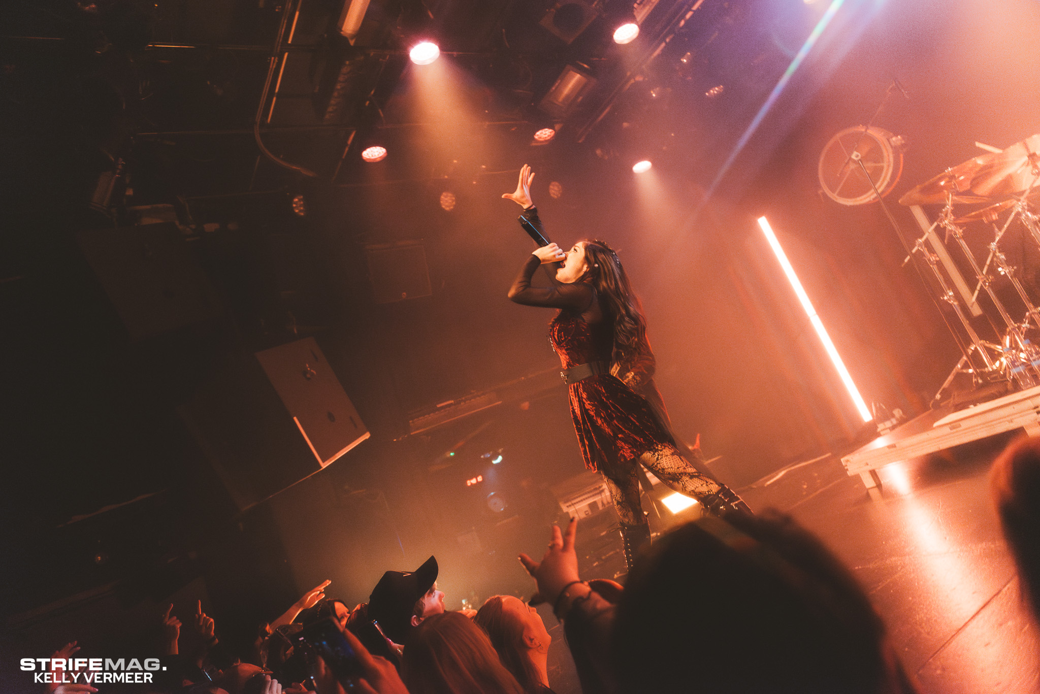 Chrissy Costanza & VOILA @ Melkweg, Amsterdam