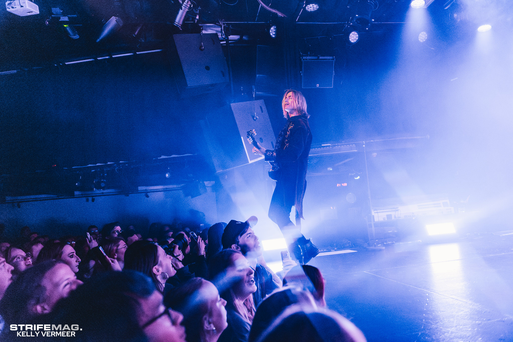 Chrissy Costanza & VOILA @ Melkweg, Amsterdam