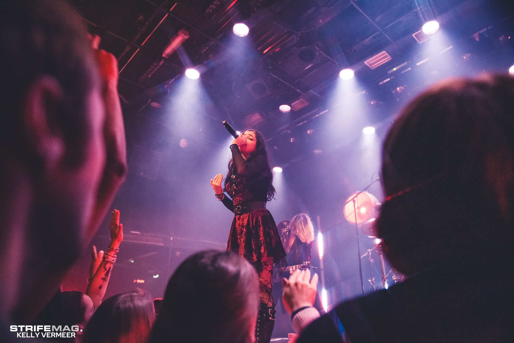 Chrissy Costanza & VOILA @ Melkweg, Amsterdam