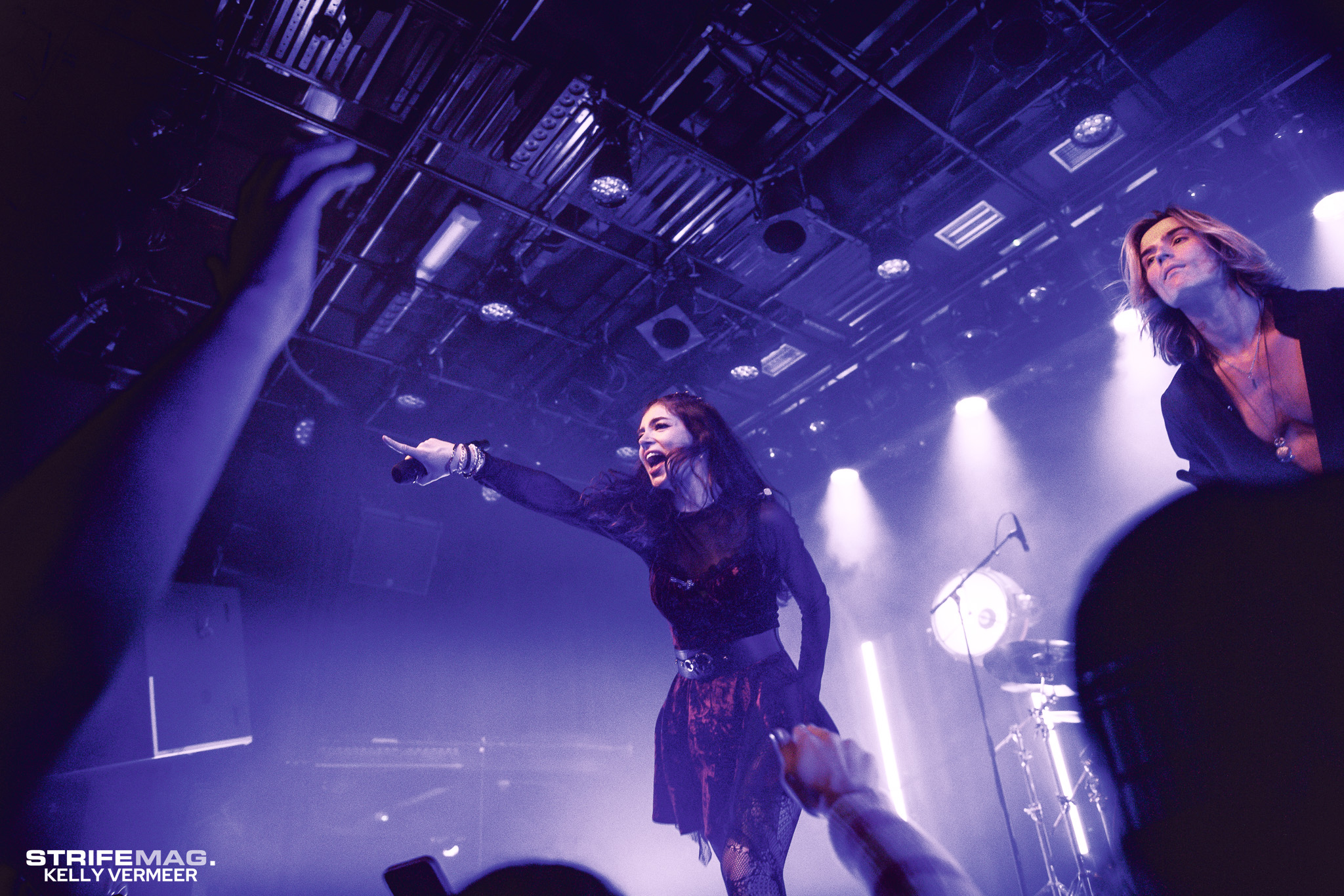 Chrissy Costanza & VOILA @ Melkweg, Amsterdam